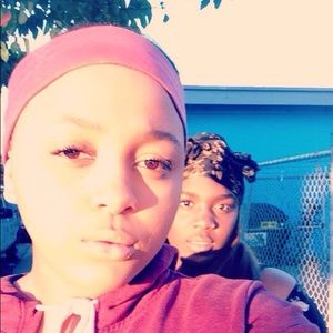 Meet your Posher, Julia